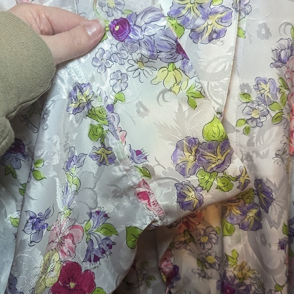 Victoria's Secret Multicolor Floral Satin Robe - Picture 7 of 10